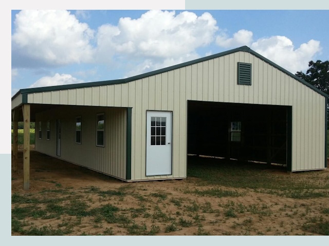 Строительство конюшен в Керчи