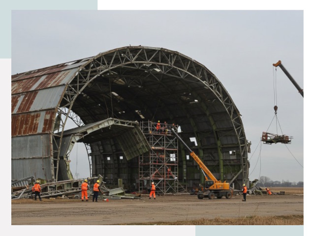 Демонтаж ангаров в Керчи